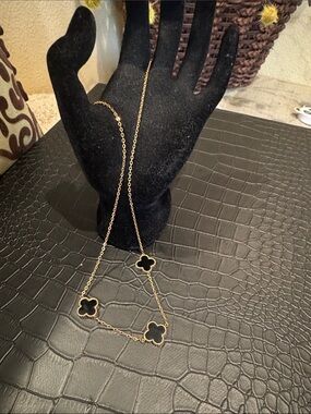 Clover VCA Style Black and Gold  Color Necklace